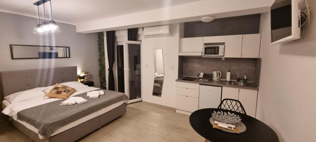 Apartments Jaki Crikvenica Bagian luar foto